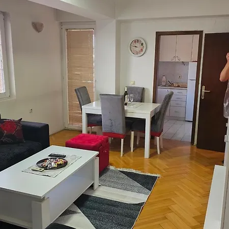 شقة Centar Luxory Apartmans